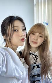 Wendy Joy's Instagram, Twitter & Facebook