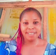 Gift Etop updated her cover photo.