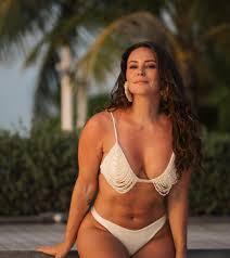 Paolla Oliveira é a mais sexy do ano, elege jornal