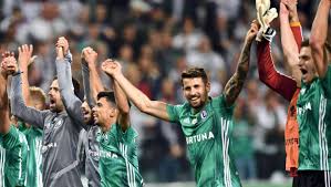 O godzinie 20:45 przy łazienkowskiej w meczu 4. Pko Ekstraklasa Legia Warszawa Lech Poznan Spokoj Przy Lazienkowskiej Sport Tvp Pl