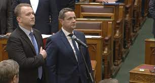 Napján megküldött közérdekű adatigénylésének, az információs önrendelkezési jogról és az. Sebian Petrovszki Laszlo Kiegeszitette Parlamenti Eskujet A Demokratikus Koalicio Orszaggyulesi Kepviseloje Az Orbani Alaptorveny Helyett Demokratikus