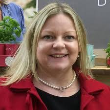 Ruth Posey's Instagram, Twitter & Facebook