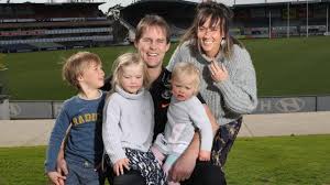 Na przedmieściach adelajdy w południowej australii. David Teague Deal Done At Carlton Only Brett Ratten Left