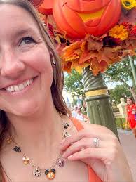 🧡You're so GOURDgeous🧡 It's here y'all!!! Spooky Szn is HERE!!!! Be the  pick of the (pumpkin) patch this season with the pumpkin collection from  @baublebar. 🎃 Gifted #superfanbybaublebar #baublebar #mnsshp  #mickeypumpkin #disneystyle #