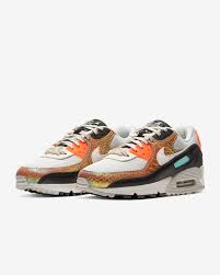 Known for his work with michael jordan, designer tinker hatfield created 1990's air max 90—formerly known as the air max iii—with quickness in mind. Nike Air Max 90 Schuh Nike De