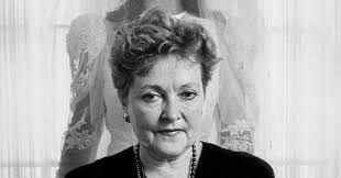 Monica Hickey, Doyenne of Bridal Gowns, Dies at 100