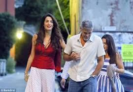 The love island twins may have been brought in as the bombshells of the first episode, but it's one annoying habit of theirs that is causing an explosion. Amal And George Clooney Have Romantic Dinner Date In Italy Express Digest