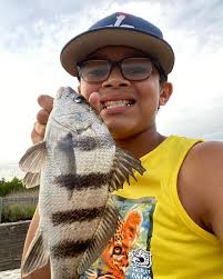 My little cousin wanted me to take him fishing for his 14th birthday, So I  took him to the pier and he caught his first Black Drum 🦀🛐🔥🎣..