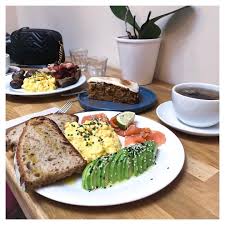 Auriane On Instagram Des œufs Brouilles De L Avocat Du Saumon Un Brunch Parfait Chez Lacompagnieducafe Et Coup De Cœur P Food Healthy Cooking Cooking