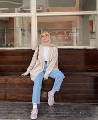 Pin Oleh Tiyan Setiani Di Yellow And Beige Di 2020 Model Pakaian Remaja Gaya Model Pakaian Model Pakaian Hijab