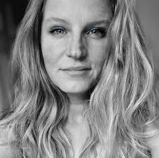 How does half marathon training affect body composition and weight?