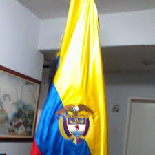 • material:seda poliester estampado • cantidad de piezas incluidas: Escudos Y Banderas Del Mundo 33 Photos Mode Et Creation Calle 17 Sur 11a26 Bogota Colombie