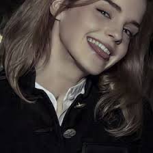 Layla Carney (xHermioneTwinx)