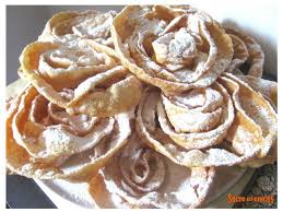 Beignets Ultra Croustillants En Forme De Fleurs De Ma Grand Mere Sucreetepices Over Blog Com Beignets Recette Beignet Recette