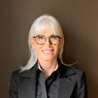 Christina Ariola's Instagram, Twitter & Facebook