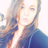 Jess Sturgeon's Instagram, Twitter & Facebook