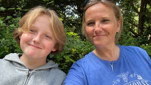 Fundraiser for Lindsay Doleshal by Raini Gomez : Aid for Lindsay's Medical  and Housing Costs