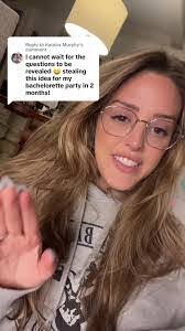 Kendra Morley's Instagram, Twitter & Facebook