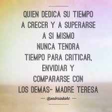 Quien Dedica Su Tiempo A Superarse A Si Mismo Frases De Superacion Palabras De Motivacion Frases Motivadoras
