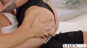 VIXEN Jada Stevens tries enormous cock - XXXi.PORN Video