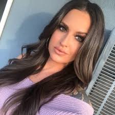 Katie Corey (misskatiecorey@)