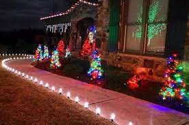 Pin By Kristine Koski Ratzman On Christmas Christmas Yard Decorations Christmas Lights Outside Outdoor Christmas Lights