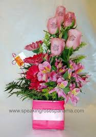 Hallmark flower shoppe, a leading flower shop in panama city, is proud to offer a wide assortment of handcrafted bouquets, unique gifts and the most bring the joy of fresh flowers to every occasion, from new baby selections to get well gifts. Arreglo Con Flores Naturales Y Rosas Con Mensajes Impresos Flowers Special Occasion Occasion