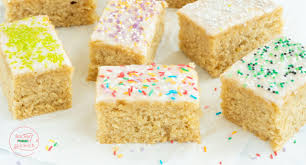 Saftiger Sprudelkuchen Vom Blech Backen Macht Glucklich Rezept In 2020 Kuchen Sprudelkuchen Backen Macht Glucklich