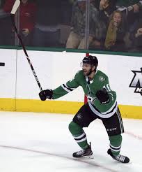 He also specializes in diagnosing and removing both benign and malignant tumors of the eyelids. Jason Dickinson Scores In Ot Stars Beat Bruins 1 0 Taiwan News 2018 11 17 12 43 04