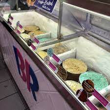 Baskin Robbins Ice Cream Shop In Gilroy