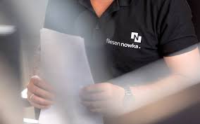 In der 400 m² großen ausstellung gibt es viel zu entdecken und alles, was das herz begehrt. Ihr Kontakt Fur Fliesen Sanitar Und Bad Ideen Fliesen Nowka