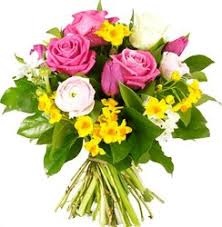 Se siete alla ricerca dei fiori giusti da regalare in occasione di un compleanno, ecco l'elenco completo dei fiori più adatti per celebrare questo importante giorno.per fare questo ci siamo avvalsi del significato dei fiori, dato che la simbologia dei fiori ha sempre rivestito una fondamentale importanza nel modo di comunicare tra le persone. Invia Fiori A Domicilio Per Compleanni Fiori Online