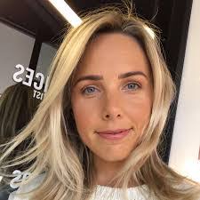 Kristy Cross's Instagram, Twitter & Facebook