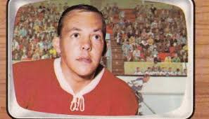 Yvan Cournoyer: 1966-67 Topps 72