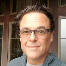 Jorge Veitia's Instagram, Twitter & Facebook