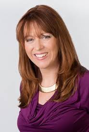 Manifesting in (High) Heels: Catie Kirke, Polly Hadfield, Kendra R Gainey,  Jessica McCleskey Hood, Christine Marmoy: 9780992987640: Amazon.com: Books