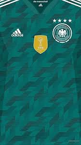Ahora tu perro también podrá sentir los colores de su selección y apoyar a la selección alemana a su paso por la eurocopa 2012. Uniforme De La Seleccion De Futbol De Alemania Wikipedia La Enciclopedia Libre