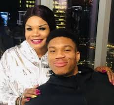 Giannis sina ugo antetokounmpo (greek: Veronica Antetokounmpo Meet Mother Of Giannis Antetokounmpo Vergewiki
