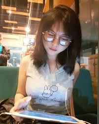 Dalam video tersebut terlihat wanita mirip sarah viloid dan video lainnya memperlihatkan bagian intim. 10 Sarahviloid Ideas Indonesian Girls Girl Beauty Girl