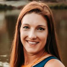 Brianne Edwards's Instagram, Twitter & Facebook