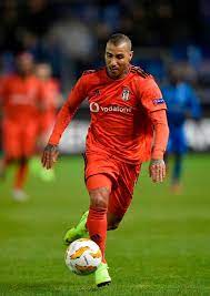 Besiktas Ricardo Quaresma Controls The Ball During The Uefa Europa Football Match Football Europa League