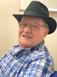 Aaron Manns's Instagram, Twitter & Facebook