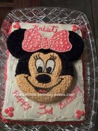I had pink cake plates we could use and hazel was willing, however i kept seeing plates with ears on them as i researched for ideas. Coolest Minnie Mouse Birthday Cake Minnie Mouse Birthday Cakes Minnie Mouse Birthday Minnie Mouse Birthday Decorations
