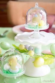 It's a dinner party favor—a little party gift for guests—with a little holiday twist. Mini Cake Stand Easter Dinner Party Favors Chica And Jo