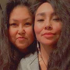 happyinternationalwomensday 🖤Ahé'héé shí diyin diné'é for the strong  matriarch's I have in my life, without them, I'd be nothing ♥️ Ayooninishni  shí yazhí Azhia-Noel, shímá Vee Smith, shímasání Shirley, shí great másání