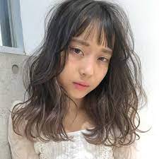 ぱっつん前髪 アレンジ大特集 レングス別におすすめスタイルをご紹介 folk ヘアスタイル ロング 美髪 前髪