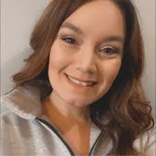 Bre Snyder's Instagram, Twitter & Facebook