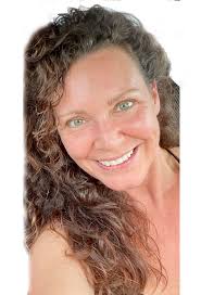 Simple Irish Cream Mousse Cake if you need a stunning cake to impress just  about everyone! Leave out the alcohol if you want & still have a delicious  Mousse Cake ~ just