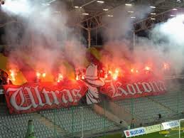 Il loro fortissimo attaccamento alla squadra è testimoniato dalla folta presenza di sostenitori anche in trasferta, per le gare del campionato polacco e per le coppe europee: Ultras World Korona Kielce Vs Widzew Lodz 04 06 2021 Facebook