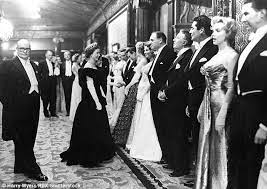 Marilyn Monroe Did Have An Affair With Bobby Kennedy Letter Reveals Queen Pictures Queen Elizabeth Queen Elizabeth Ii